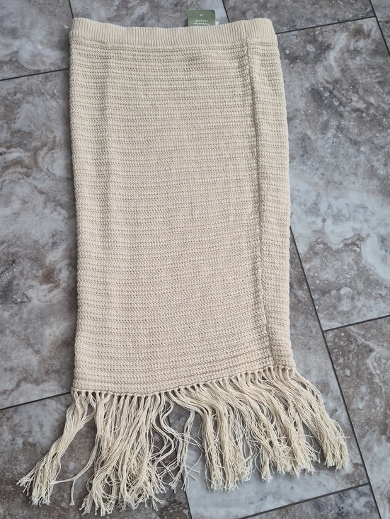 H&M Dresses & Skirts - H & M NWT CREAM KNIT CROCHET COTTON BLEND FRINGE BOTTOM STRECH PENCIL SKIRT